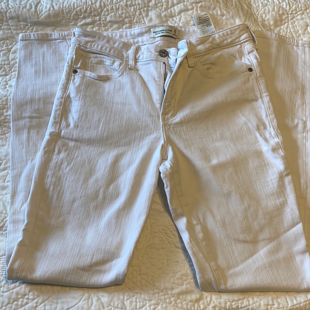 Abercrombie white skinny jean
